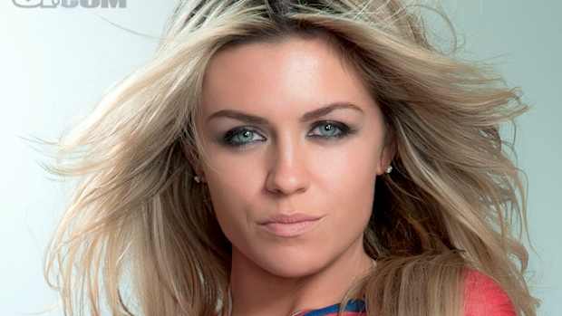 10_abbey-clancy_01.jpg
